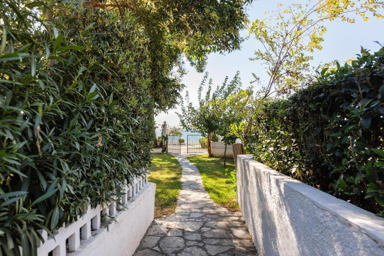 Beach Front Vintage Villa Kalliktratis Nea Kallikrateia Ngoại thất bức ảnh