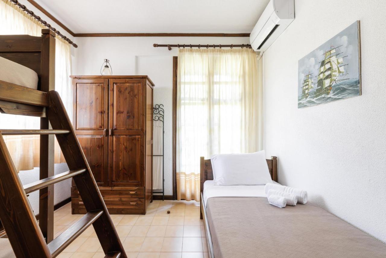 Beach Front Vintage Villa Kalliktratis Nea Kallikrateia Ngoại thất bức ảnh